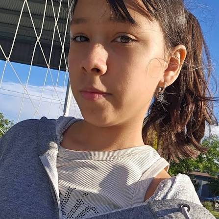 LA ABUELA DE AGOSTINA REVELÓ QUE ENCONTRARON UNA CARTA ENTRE LAS COSAS DE SU NIETA La familia de Agostina Vega encabezó ayer la marcha de Ni Una Menos en Córdoba para pedir
