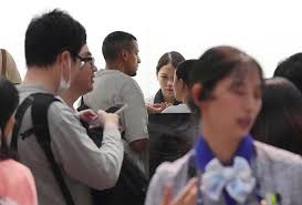 "Japan in Crisis" Travel Cancellations Loom Amid Fears... How Powerful is the 'Triple Typhoon'?