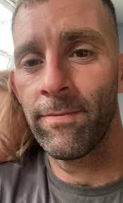 Damien Cross's Instagram, Twitter & Facebook