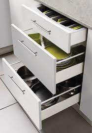 Pensez à installer un tiroir casserolier. Tiroir Et Casserolier Amortis Blancs Larg 40 Cm Haut 13 5 Et 27 5 Cm Brico
