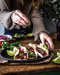 Beef Tacos Snack Mit Urlaubsflair Besser Geht Es Nicht Klara Ida In 2020 Rezepte Fingerfood Rezepte Tacos Rezept