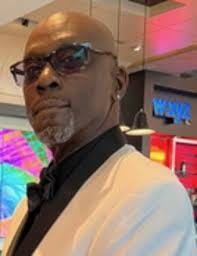 Darryl Suggs's Instagram, Twitter & Facebook