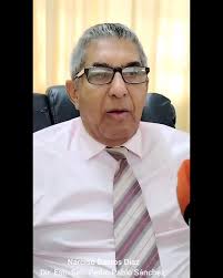 Autoridades policiales tras la pista de hombre que asalto con arma de fuego  en la cafetería de la Escuela Secundaria Pedro Pablo Sánchez... El director  Narciso Bastos Diaz habla de la situación., ...