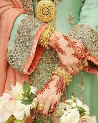 Pin By Vanshika Vanshika On Henna Art Modern Mehndi Designs Stylish Mehndi Bridal Mehndi Designs
