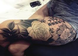 Black And White Floral Thigh Tattoo Black N White Floral Thigh Piece Girl Thigh Tattoos Leg Tattoos Thigh Tattoo