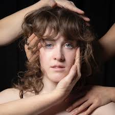 All of the 2023 dance things 🫶🏻 Photos by the wonderful  @alicechaconphotography @sarasinesphotography @lushlifefilm Here's to more  making more art with friends in 2024 🩷🥳