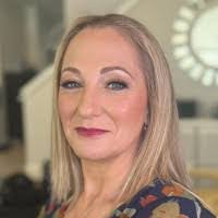 Cassandra Berg's Instagram, Twitter & Facebook