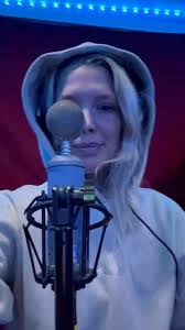 Danielle Kelly Music's Video