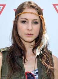 Here are 30 hippie hairstyles for inspiration. 50 Best Hippie Hairstyles