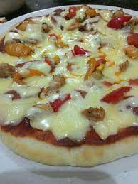 20 minit hai semua, kali ni che nom nak sediakan the best homemade pizza yang pernah anda rasa dan lebih sedap dari pizza restoran commercial. Resepi Pizza Kuali Patut Cuba Saji My