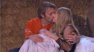 Sauter à la navigation sauter à la recherche. Helene Accouche Du Bebe De Nicolas Avec Le Pere Noel Les Mysteres De L Amour 16x22 2nde Partie Nouveautes Tele Com