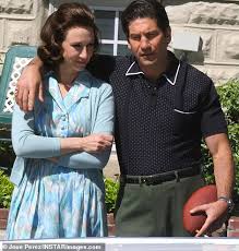 James gandolfini as tony soprano in the final scene of the sopranos (image: Vera Farmiga And Jon Bernthal Wear Their Sunday Best On Sopranos Sequel Set Daily Mail Online