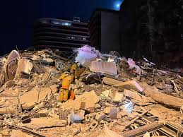 Witnesses describe the collapse of a building that left dozens missing and at least one person dead. Riikwy8tx1wpqm