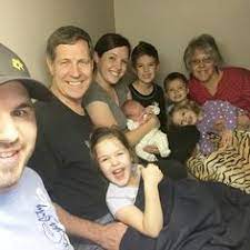 Nezávislý motoristický novinář honza koubek přináší novinky ze světa aut, testy nových modelů i speciály z autosalonů a závodních okruhů. 52 J House Vlogs Ideas J House Vlogs Sam And Nia Youtubers