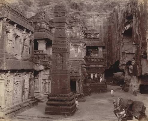 Photographs of Kailas Cave (Ellora) taken by James Fergusson in year 1886 📝 Built in : 8 th century CE ⚒️ Built by : King Krishna 1 ( Rashtrakut dynasty) 🧭 Location -