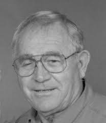 Amanda Helgesen's Instagram, Twitter & Facebook