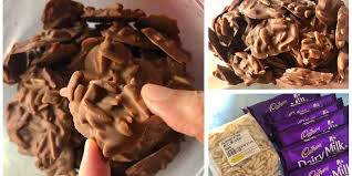 Bagi yang mempunyai lebih masa, ada sahaja 'projek'. Jom Buat Biskut Badam Coklat Untuk Raya Haji Nanti Guna 2 Bahan Je Sedap Confirm Licin Daily Makan