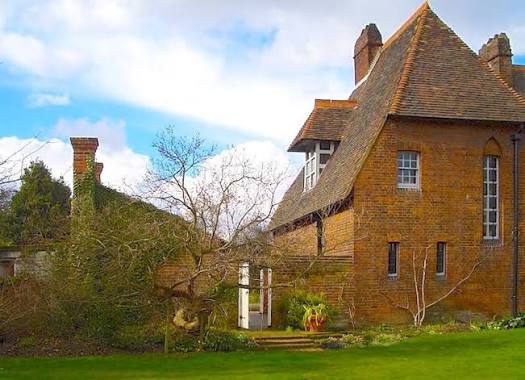 A Visit to Red House: "The birthplace of the Arts & Crafts Movement"