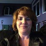 Leanne Casper's Instagram, Twitter & Facebook