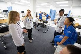 The Schools Of Nursing And Pharmacy Have Turned To The Popular Game For Interprofessional Training Escape Room Nurse Training Nurse Inspiration