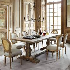 Table A Manger En Pin Effet Vieilli 6 8 Personnes L220 Lourmarin Maisons Du Monde