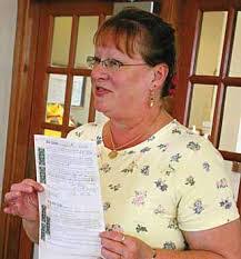 Eunice Barth's Instagram, Twitter & Facebook