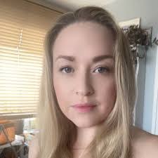 Sarah Horrigan's Instagram, Twitter & Facebook