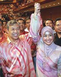 Datin seri hamidah khamis (b. Ahmad Zahid Dedicates Triumph To Wife Hamidah The Star