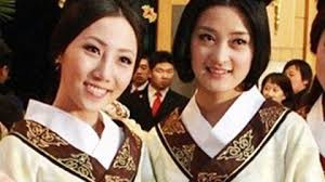 Watch the latest 春晚小宫女火辣写真流出 ...