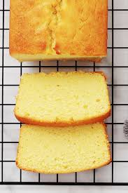 Cake Moelleux Aux Jaunes D Oeufs Et Yaourt Recipe In 2020 Food Cooking Recipes Creative Food