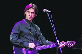 Gets up at five past five. Vyacheslav Butusov Devushka Po Gorodu Prostye Akkordy Pesni Pod Gitaru