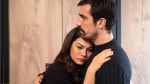 Başrollerini demet özdemir ile i̇brahim çelikkol'un paylaştığı doğduğun ev kaderindir dizisinin yeni bölümleri çarşamba akşamları ekrana gelecek. Dogdugun Ev Kaderindir Dizisine Yeni Oyuncu Dahil Oldu