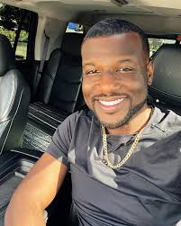 Happy birthday to me , I'm happy to be alive and see another day