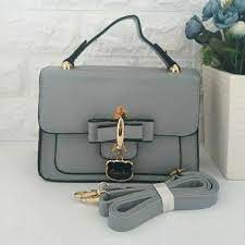 Maybe you would like to learn more about one of these? Tas Wanita Selempang Cantik Tren Kekinian 2021 Shopee Indonesia