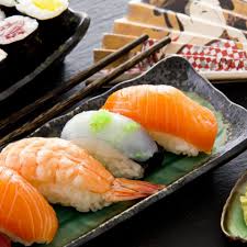 Sushi zu hause selber machen ist kein großes hexenwerk, wenn du frische zutaten verwendest, ein paar handgriffe beherrschst und die wichtigsten küchenhelfer besitzt. Sushi Selber Machen Tipps Rezepte Essen Und Trinken