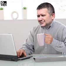 Nenápadnému investorovi ondřeji janatovi je teprve 27 let, ale řídí miliardový fond a chystá vydání dluhopisů za čtvrt miliardy korun. G Cz Ne Blazni S Ondrejem Janatou Facebook