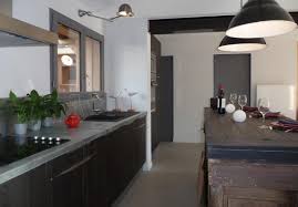 Maybe you would like to learn more about one of these? Cuisine Noire Et Grise Dans Un Interieur Blanc Bereal