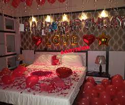 From sweet signs featuring love quotes to pretty pillow even small decorative touches, like frilly throw pillows or stenciled signs, make your room more inviting. Pin On Decoration Line