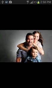 Great Family Of 3 Pose Studio Family Portraits Family Studio Photography Photography Poses Family