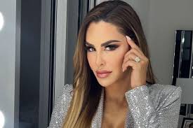 Ninel Conde aparece en traje de baño