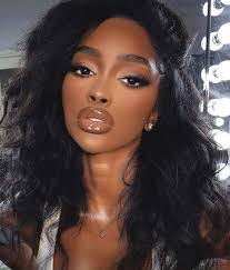 Halle Henderson's Instagram, Twitter & Facebook