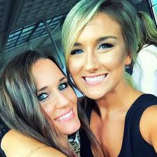 Nikki Fischer 🌸 (@N_Fishey)