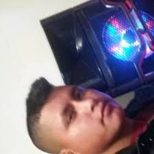 Stream Luis Loja music