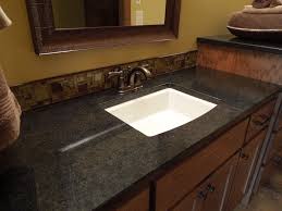 Die Reinigung Von Porzellan Und Granit Badezimmer Eitelkeiten Badezimmer Bathroom Countertop Design Countertop Design Countertops