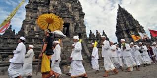 Amati geni, karya, lelungaan & lelanguan bila anda merasakan perayaan hari raya nyepi di bali sebentar lagi nyepi tahun baru caka 1943 di bali nahh buat kamu. Tak Hanya Di Bali Ini 5 Upacara Peringatan Hari Raya Nyepi Di Seluruh Indonesia Merdeka Com