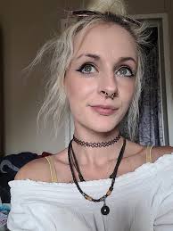 Negative comments about contestants' self-care