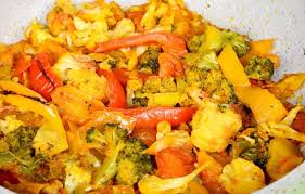 Poelee De Legumes Au Curry Ww Recette Legume Recette Legumes Minceur Plat Legume