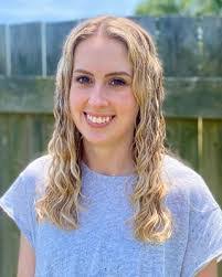 Lindsey Pace's Instagram, Twitter & Facebook