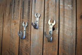 Schraubenschlussel Verbiegen Und Als Kleiderhaken Nutzen Kleiderhaken Garderobenhaken Haken Garderobe