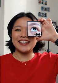 Creating with just a phone is made fun again by the Galaxy Z Flip 7 👀🤭  get yours now (https://www.samsung.com/ph/smartphones/galaxy-z-flip7/buy/)  #GalaxyZFlip7 #TeamGalaxy #GalaxyAI @Samsung ...